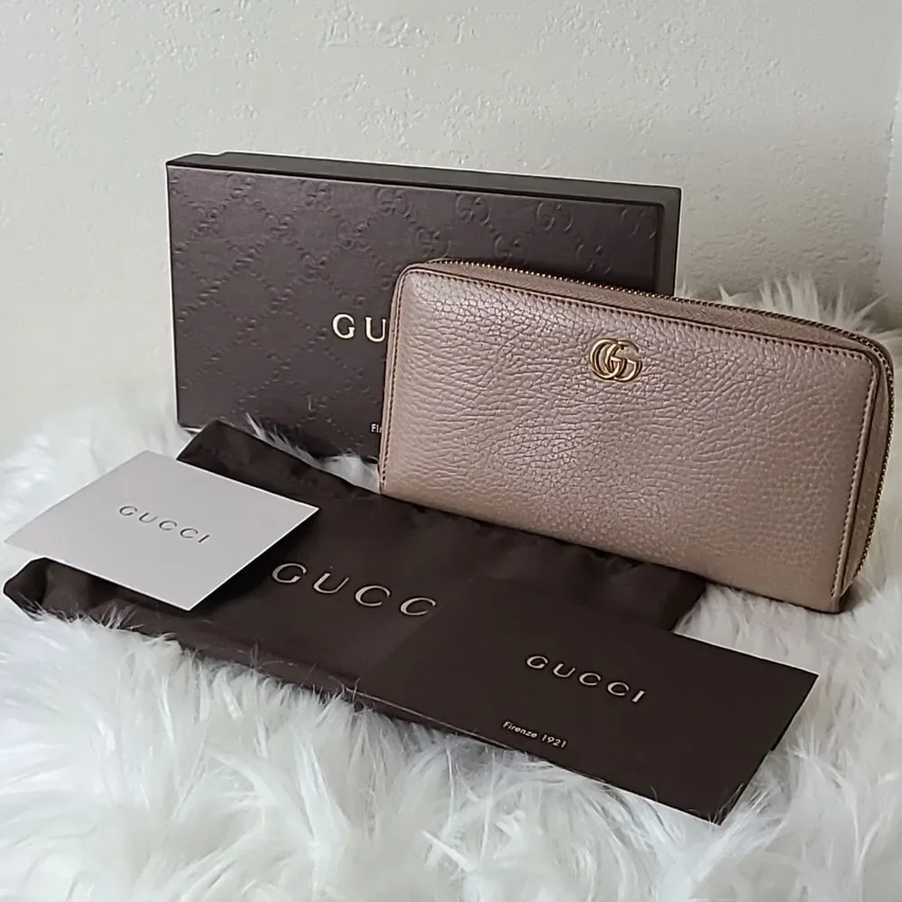 💯 Authentic Gucci Zipped Long Wallet 🍀
